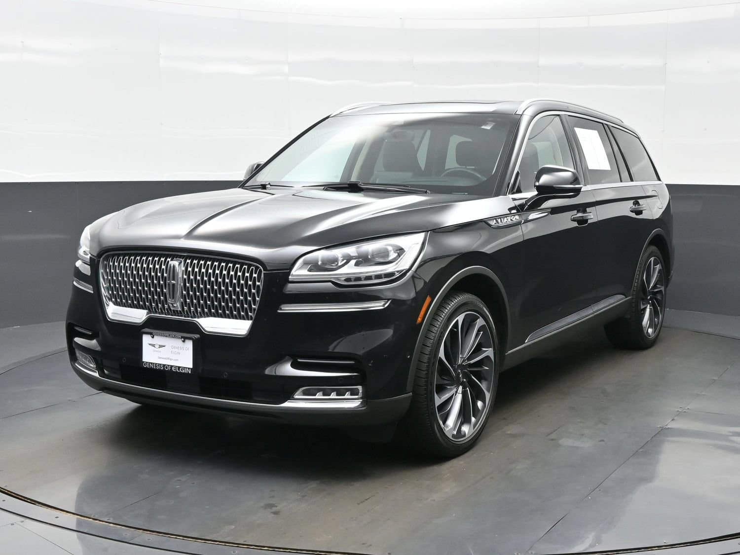 2023 Lincoln Aviator Reserve — photo 1 of 43