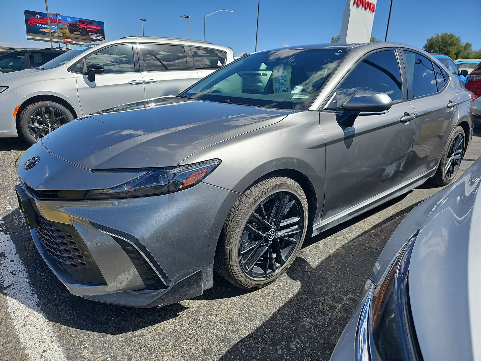 2025 Toyota Camry Base — photo 1 of 5