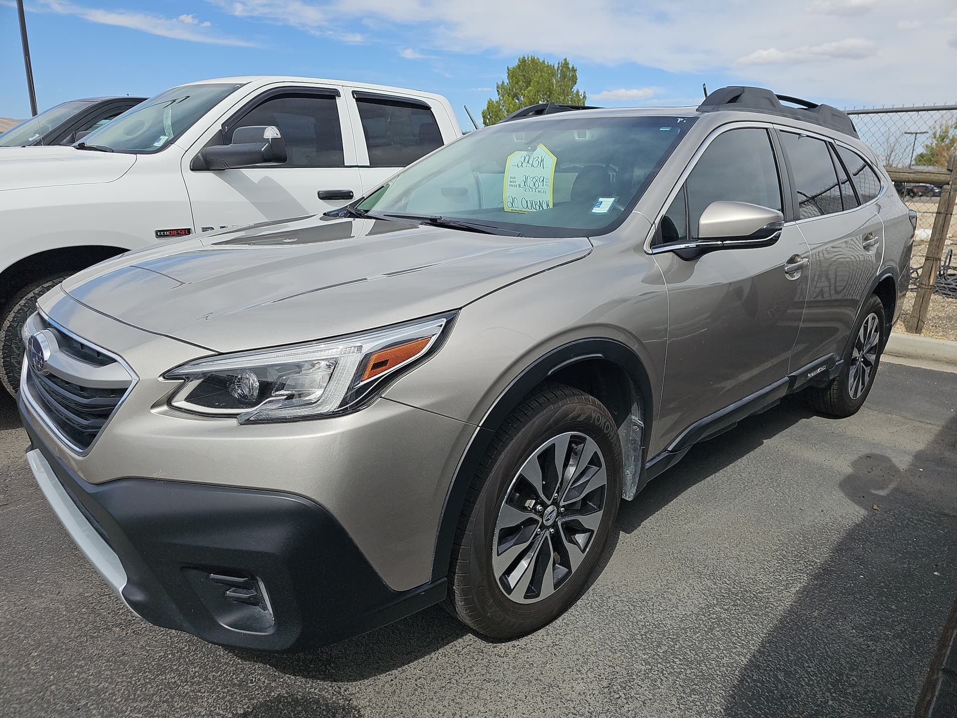 2020 Subaru Outback Base — photo 1 of 5