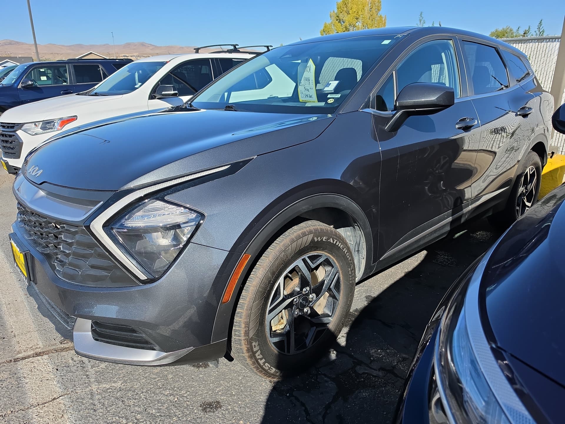 2023 Kia Sportage LX — photo 1 of 5