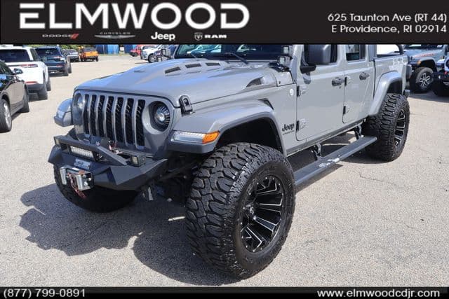 2021 Jeep Gladiator Sport — photo 1 of 30