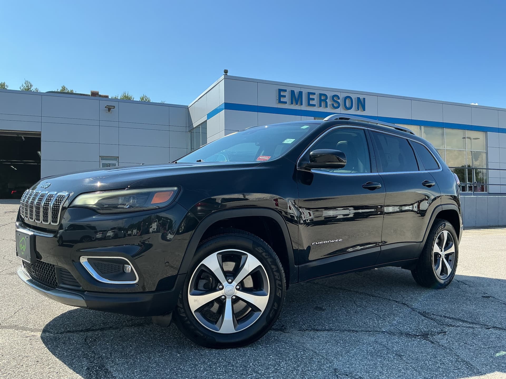 2021 Jeep Cherokee Limited 4x4 — photo 1 of 15