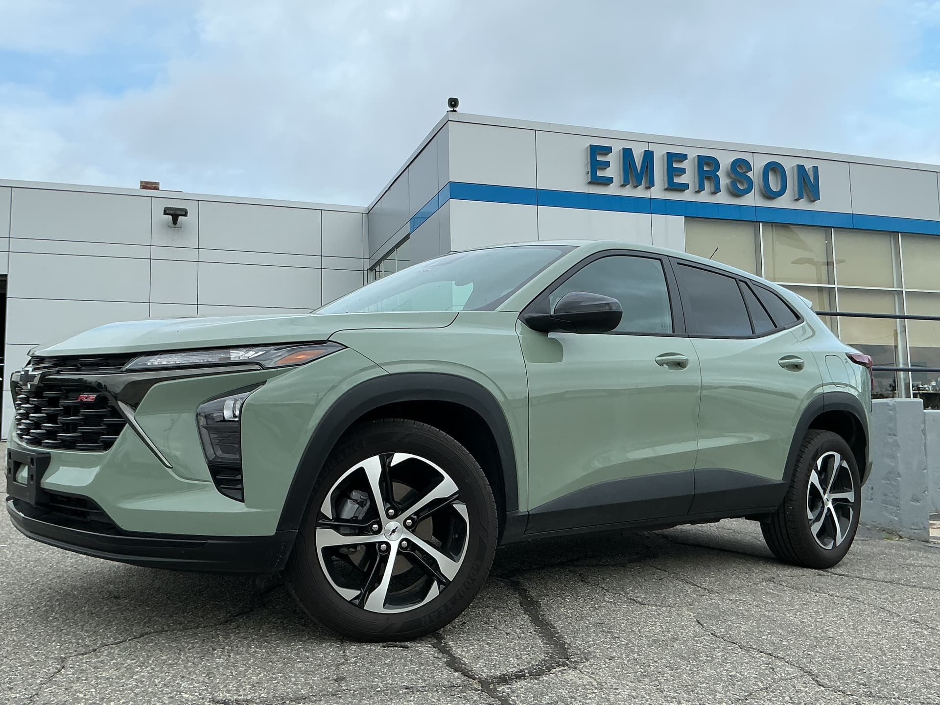 2024 Chevrolet Trax 1RS — photo 1 of 12