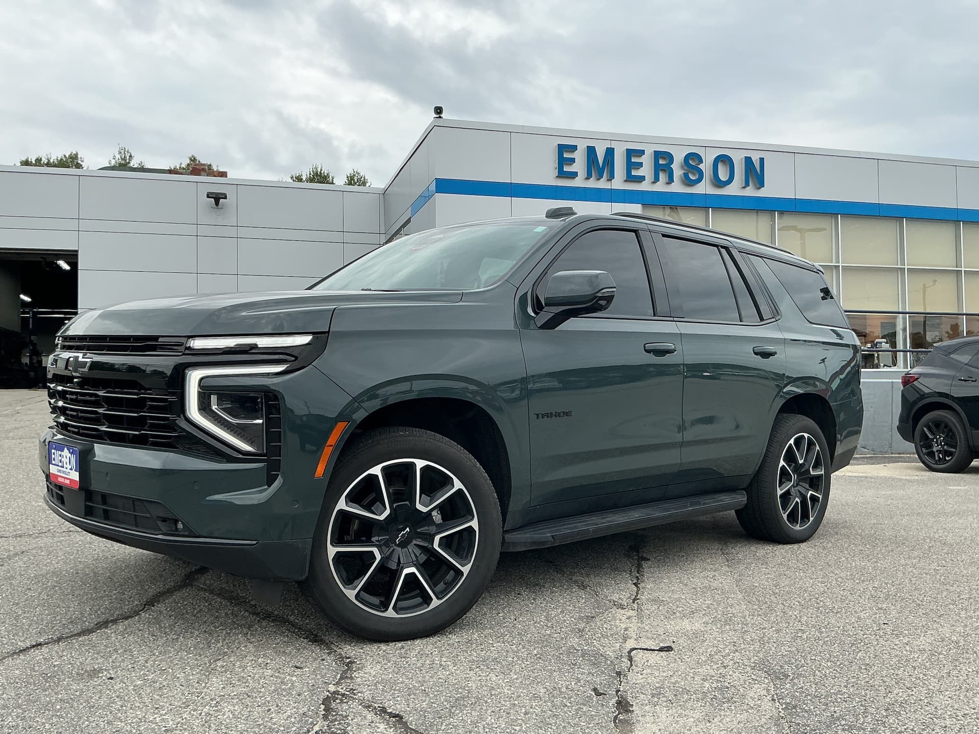 2025 Chevrolet Tahoe RST — photo 1 of 11