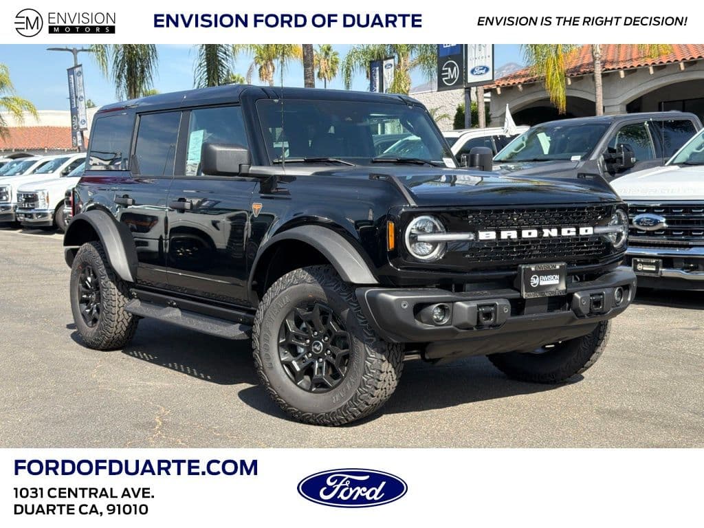 2026 Ford Bronco Badlands — photo 1 of 75