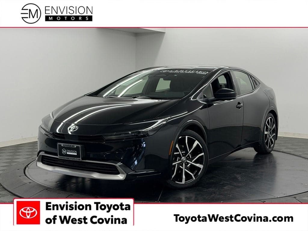 2025 Toyota Prius Plug-in Hybrid XSE — photo 1 of 42