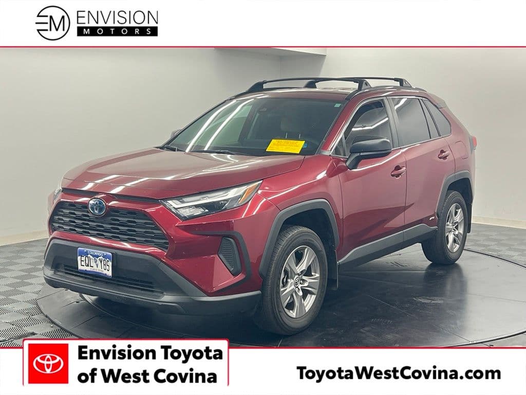2024 Toyota RAV4 Hybrid LE — photo 1 of 13