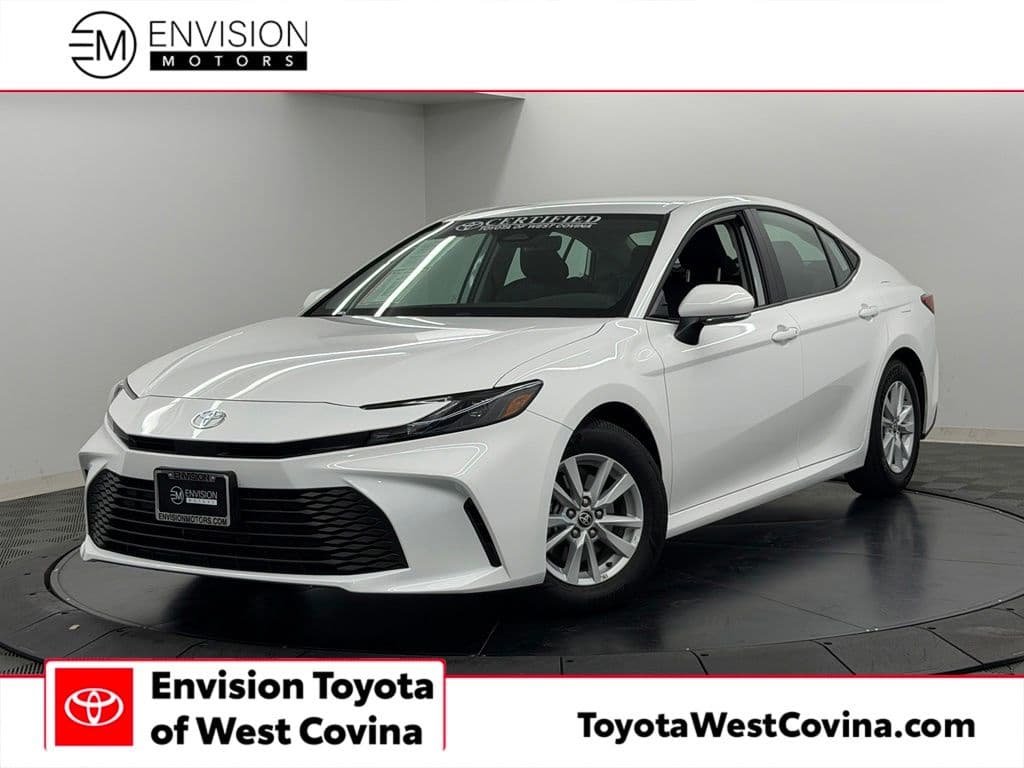 2026 Toyota Camry LE — photo 1 of 42