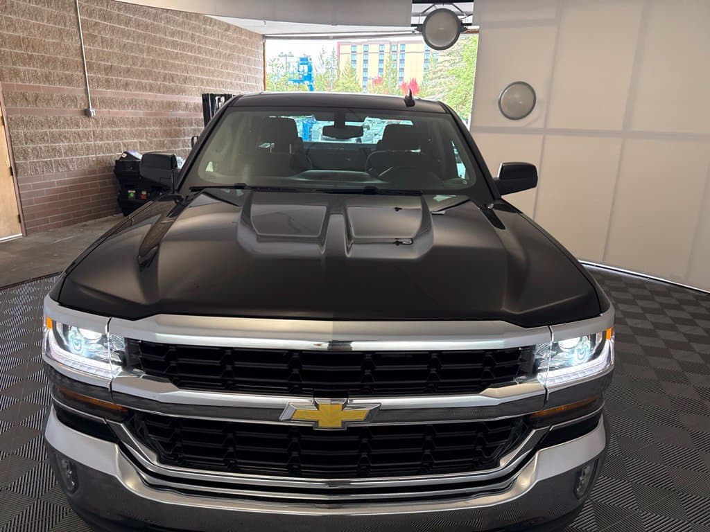 2017 Chevrolet Silverado 1500 LT — photo 1 of 20