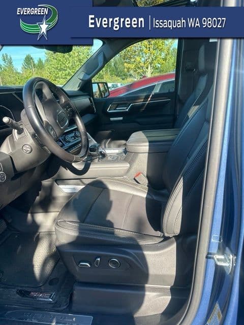 2024 GMC Sierra 1500 Denali — photo 1 of 7