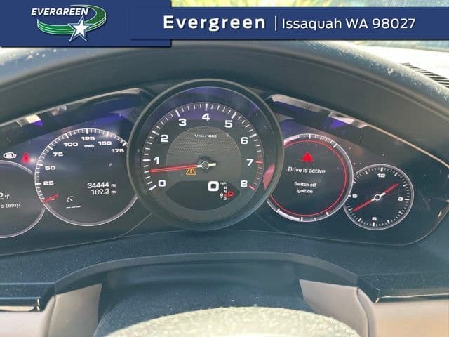 2023 Porsche Cayenne Base — photo 1 of 9