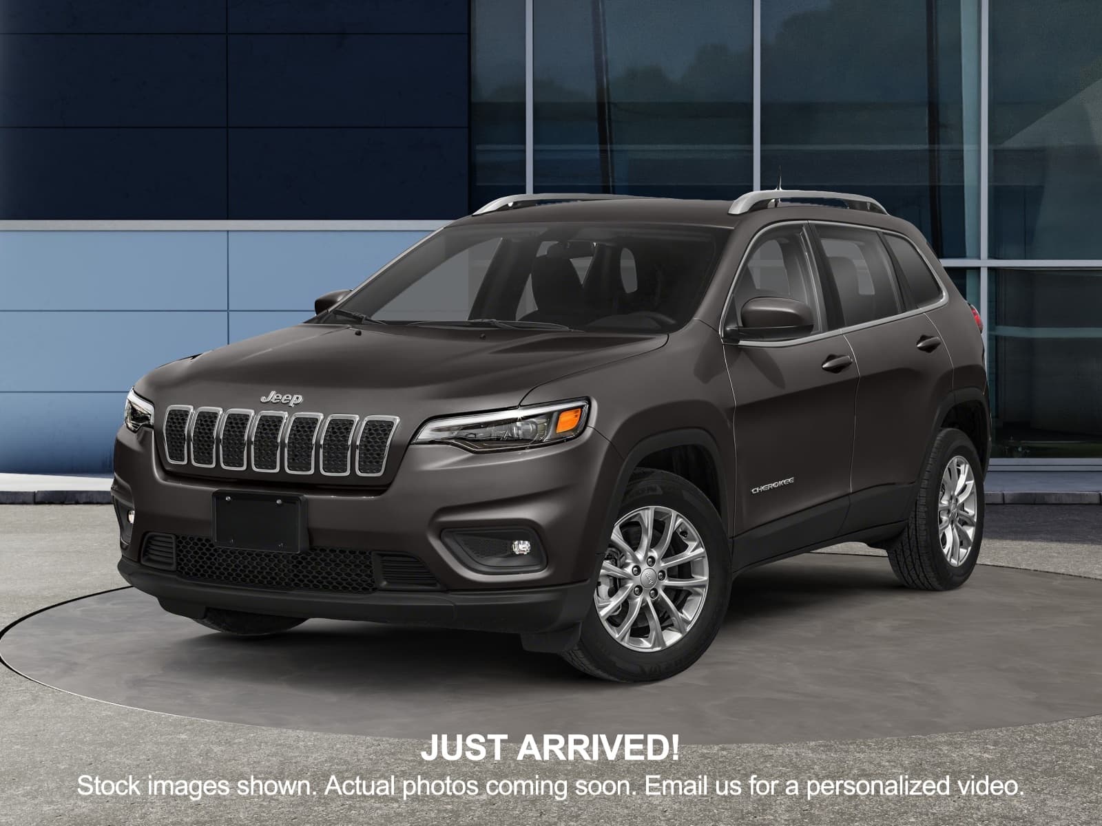 2021 Jeep Cherokee Latitude Plus — photo 1 of 11