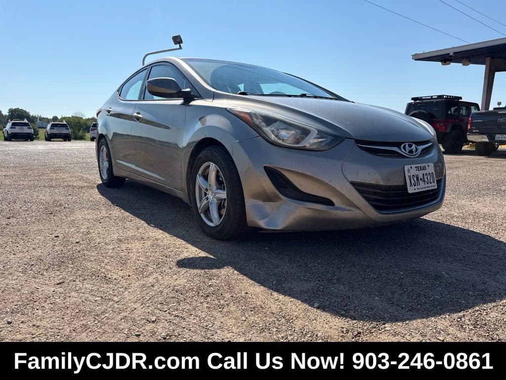 2015 Hyundai Elantra SE — photo 1 of 13