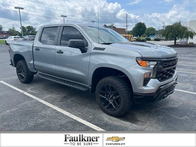 2024 Chevrolet Silverado 1500 Custom Trail Boss — photo 1 of 16