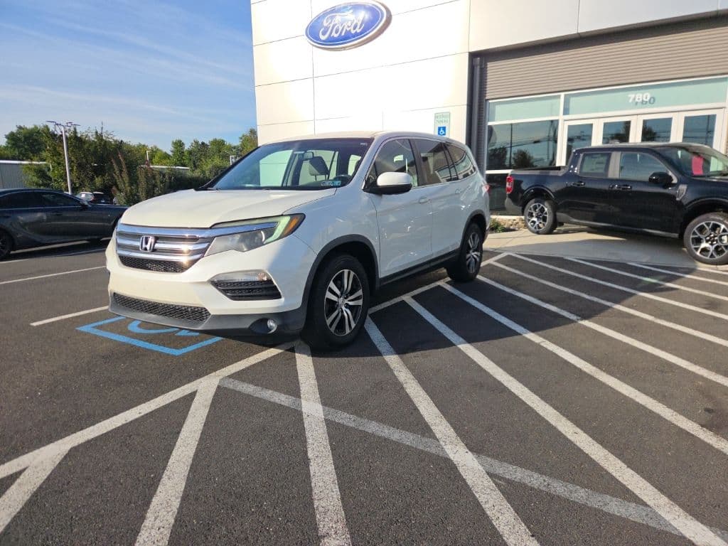 2016 Honda Pilot EX-L — photo 1 of 8