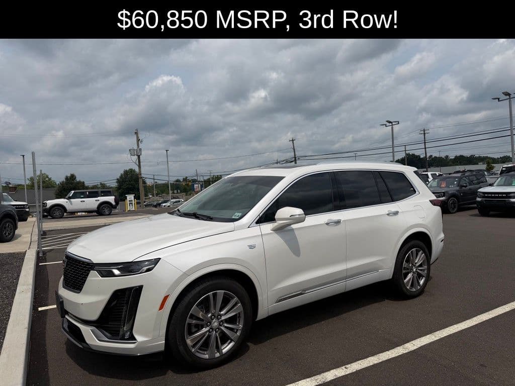 2024 Cadillac XT6 Premium Luxury — photo 1 of 14