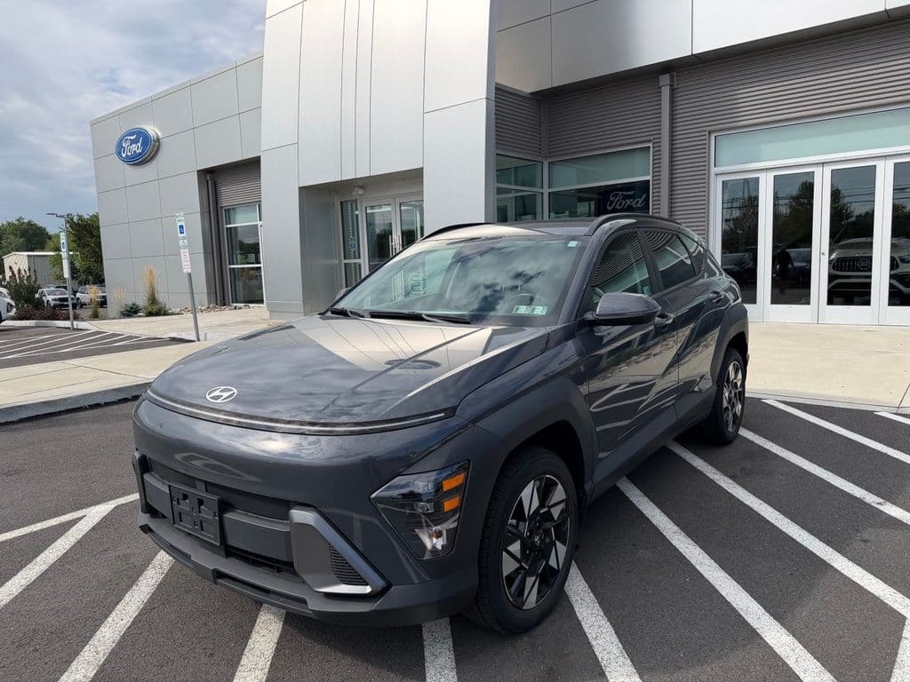 2024 Hyundai Kona SEL — photo 1 of 16