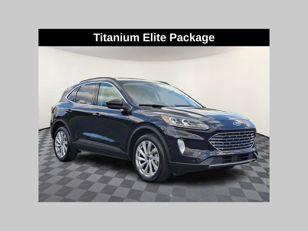 2022 Ford Escape Titanium — photo 1 of 31