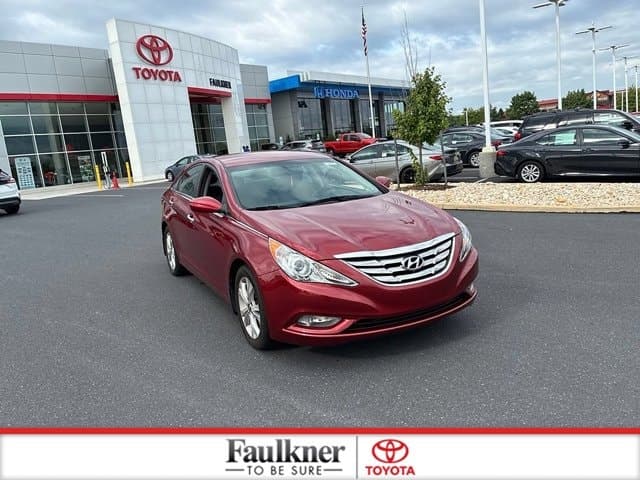 2013 Hyundai Sonata SE — photo 1 of 24