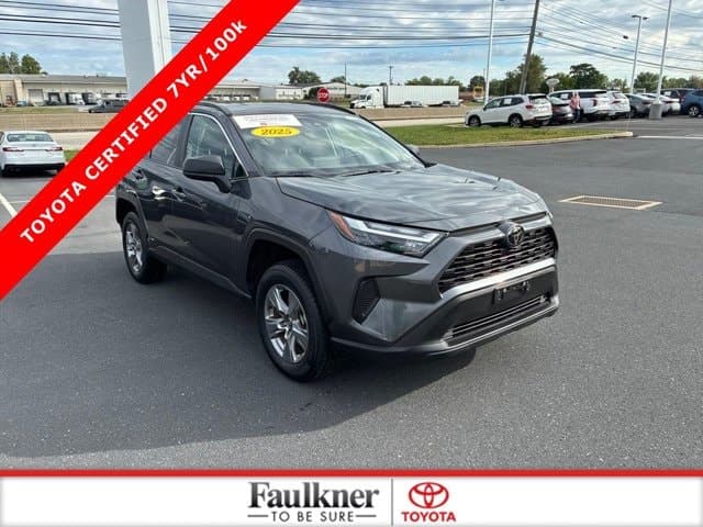 2025 Toyota RAV4 Hybrid LE — photo 1 of 31