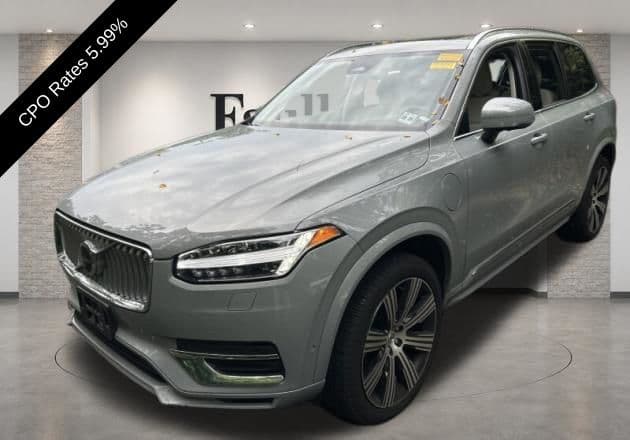 2025 Volvo XC90 Plug-In Hybrid Ultra — photo 1 of 24