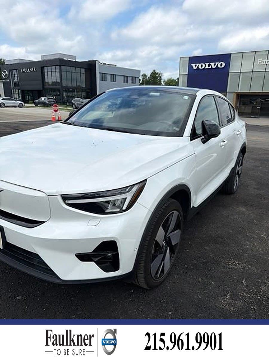 2023 Volvo C40 Recharge Pure Electric Twin Plus — photo 1 of 8