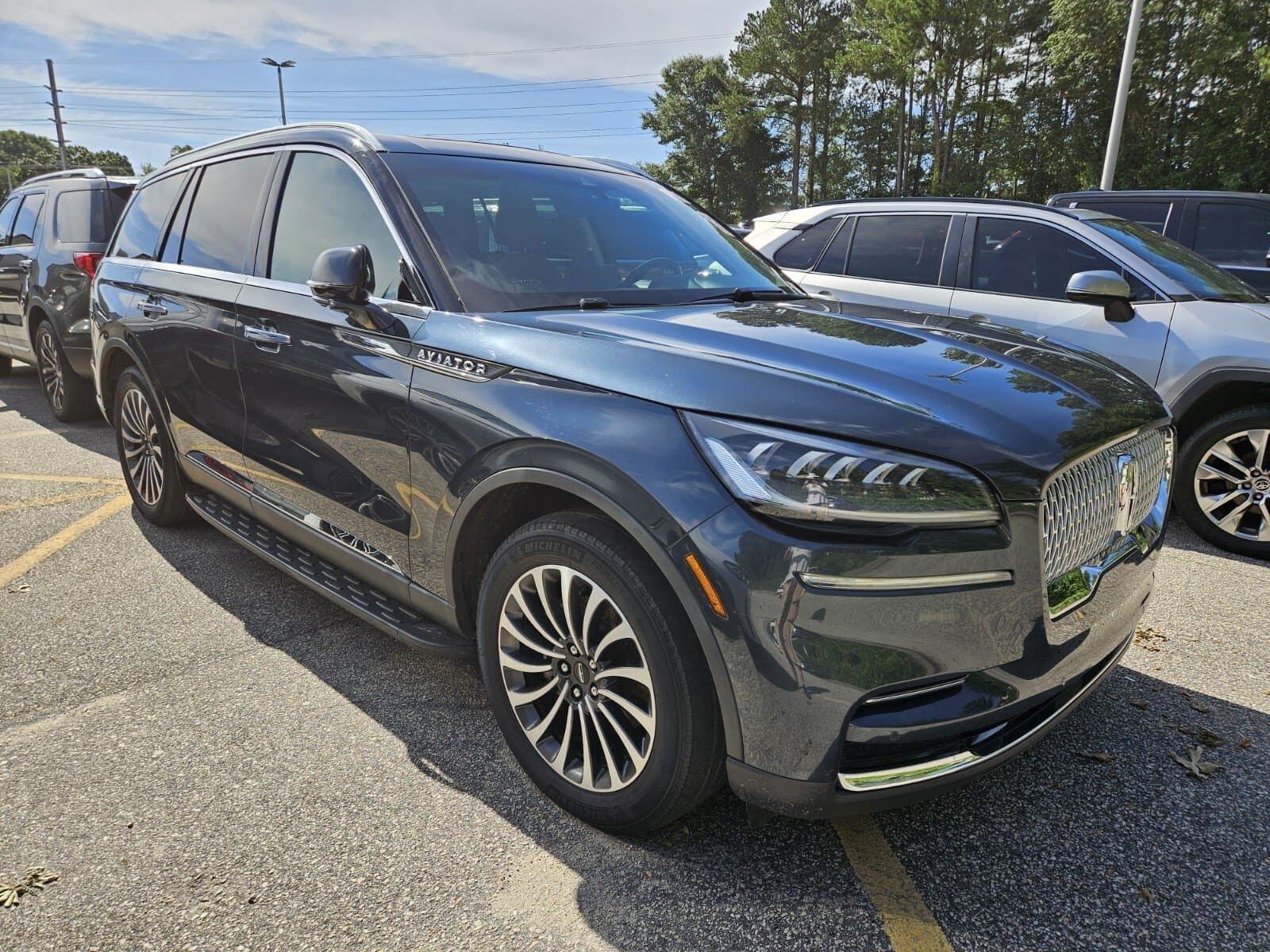 2022 Lincoln Aviator Reserve — photo 1 of 10