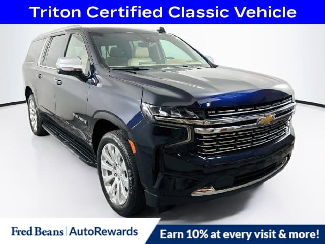 2023 Chevrolet Suburban Premier — photo 1 of 40