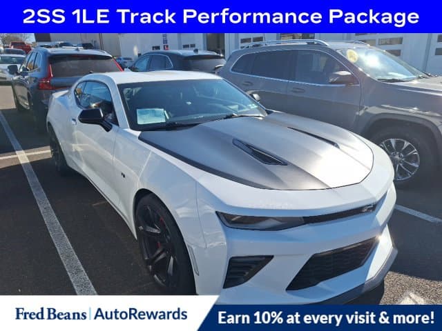 2018 Chevrolet Camaro Base — photo 1 of 11