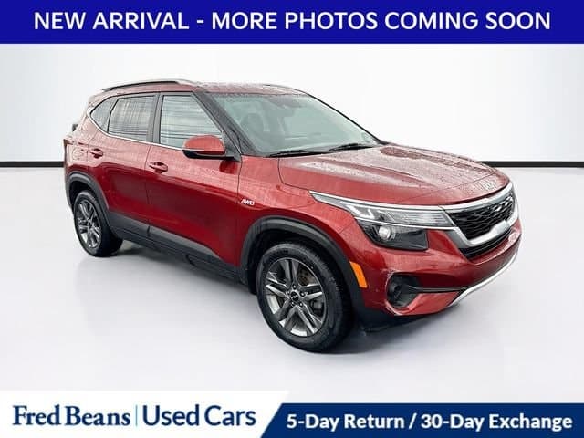 2023 Kia Seltos S — photo 1 of 40