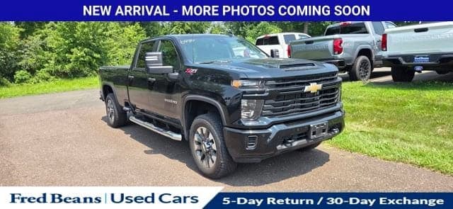 2025 Chevrolet Silverado 2500 HD Custom — photo 1 of 19