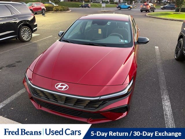 2025 Hyundai Elantra SEL Sport — photo 1 of 33