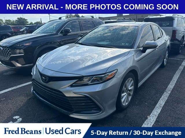 2024 Toyota Camry LE — photo 1 of 12