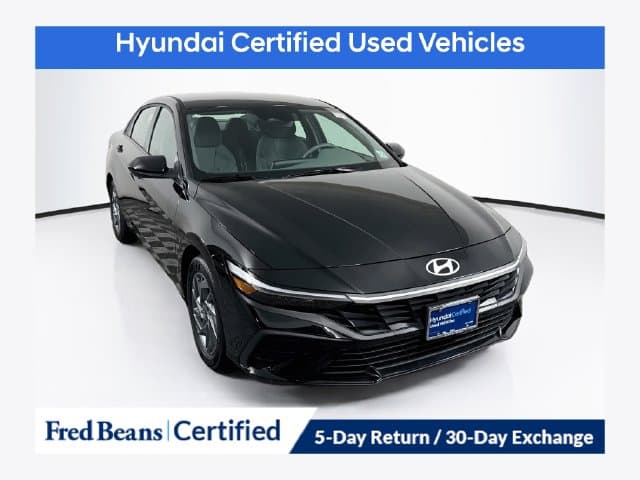 2025 Hyundai Elantra Hybrid Blue — photo 1 of 39