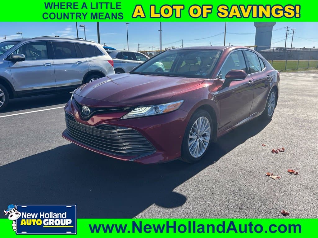 2019 Toyota Camry Hybrid XLE — photo 1 of 11