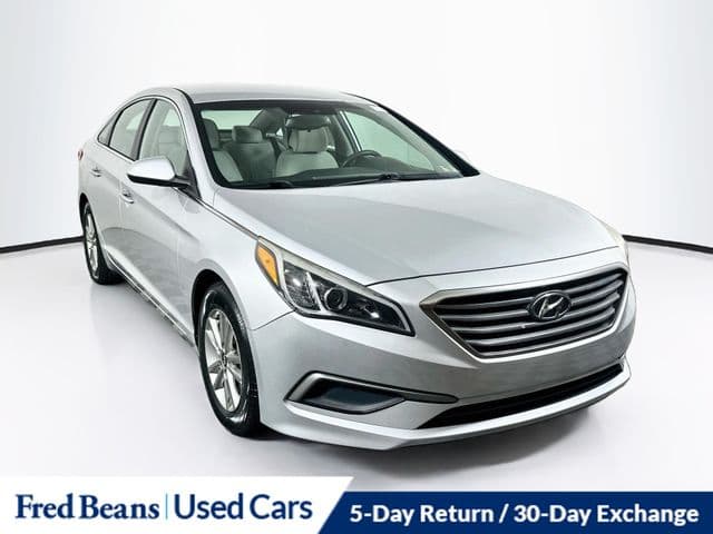 2017 Hyundai Sonata SE — photo 1 of 36