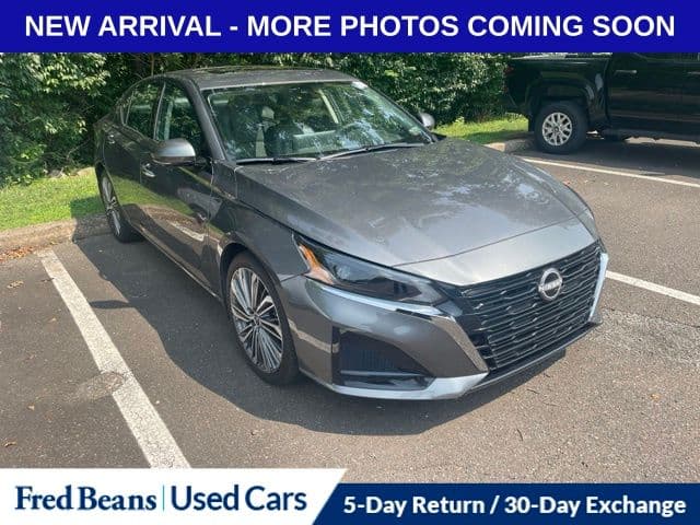 2025 Nissan Altima 2.5 SL — photo 1 of 16