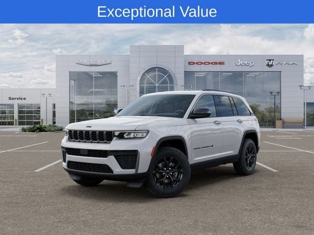 2026 Jeep Grand Cherokee Laredo — photo 1 of 28