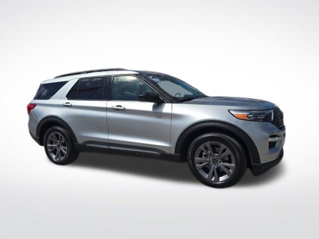 2023 Ford Explorer XLT — photo 1 of 21