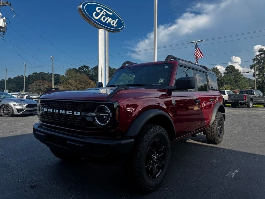 2025 Ford Bronco Big Bend — photo 1 of 12