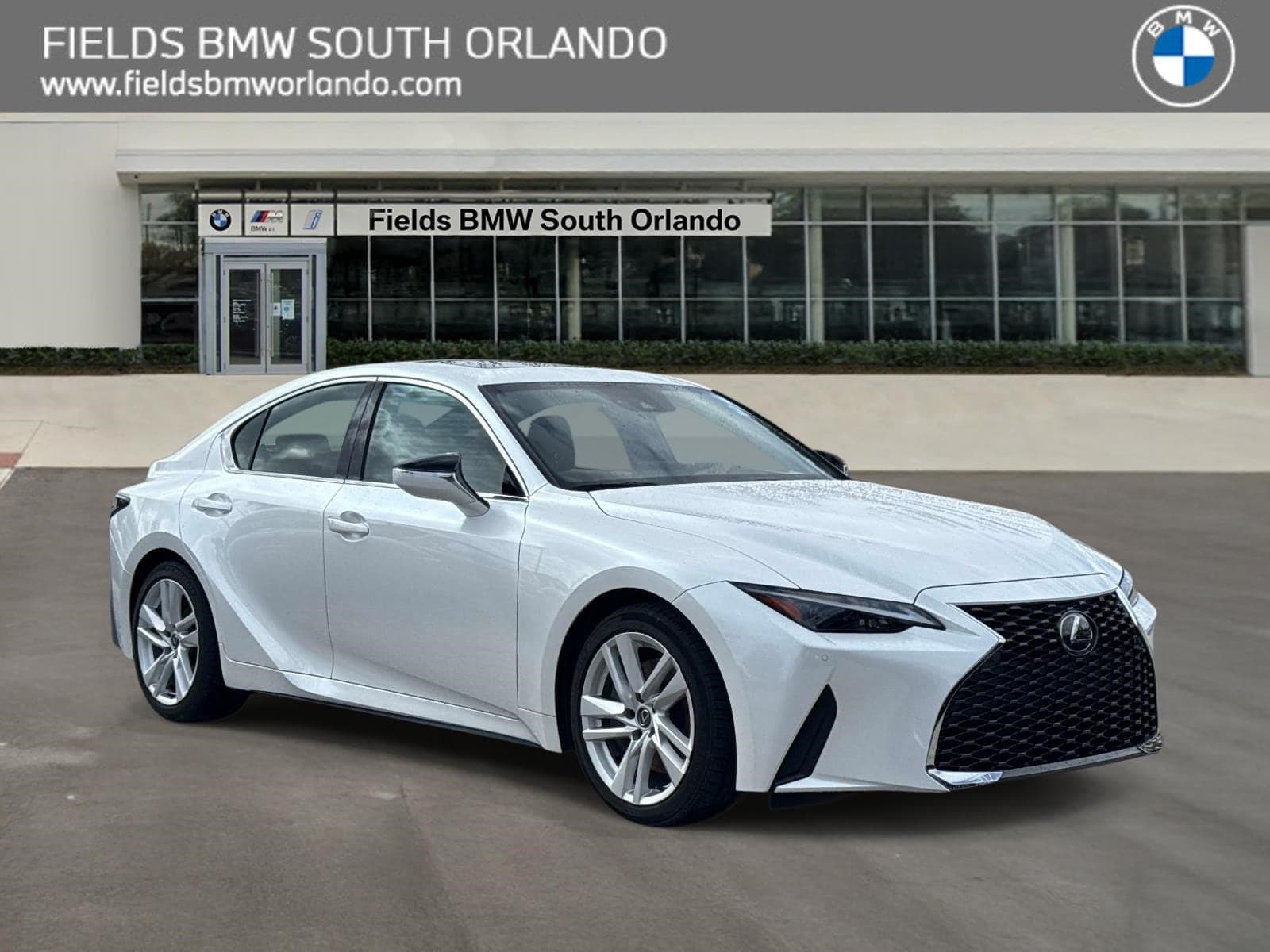 2024 Lexus IS Base — photo 1 of 31