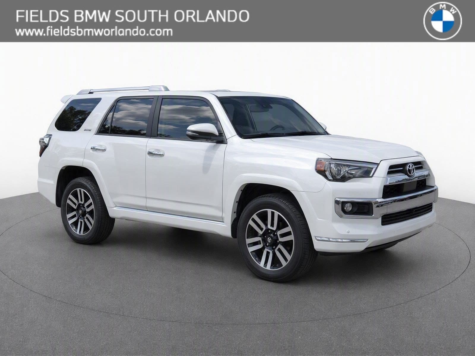 2022 Toyota 4Runner Base — photo 1 of 9