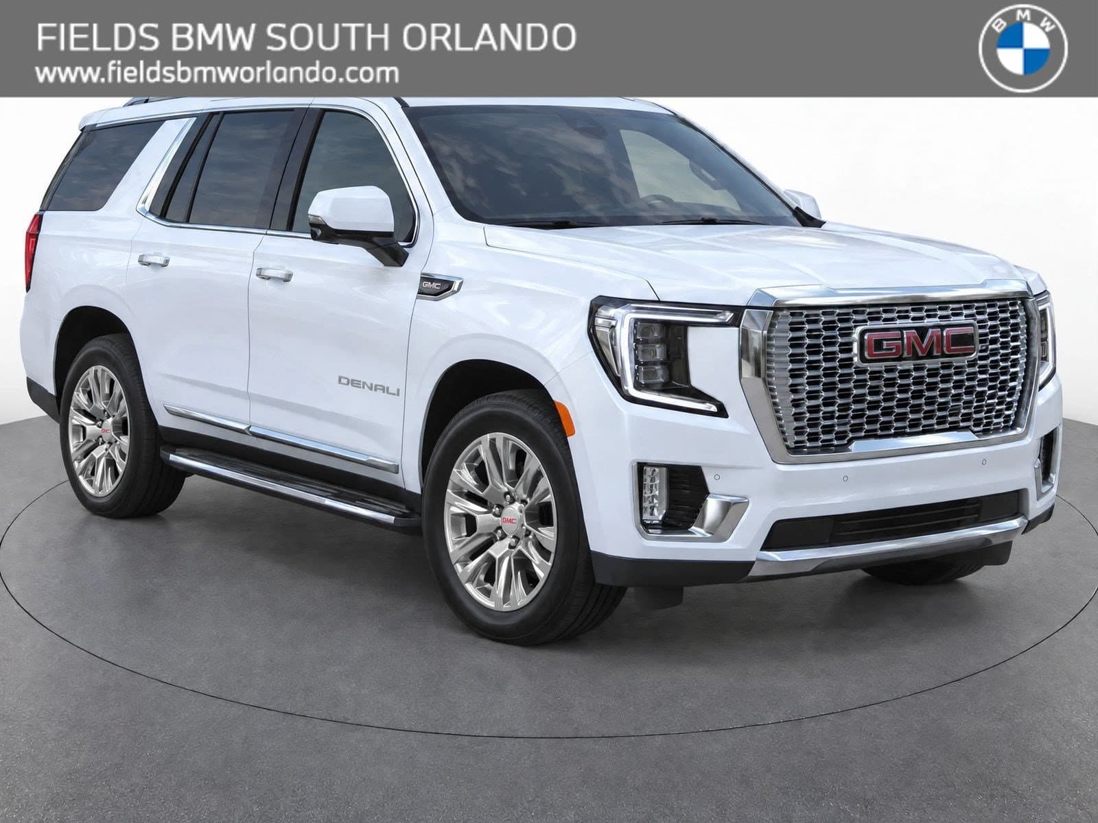 2023 GMC Yukon XL Base — photo 1 of 9