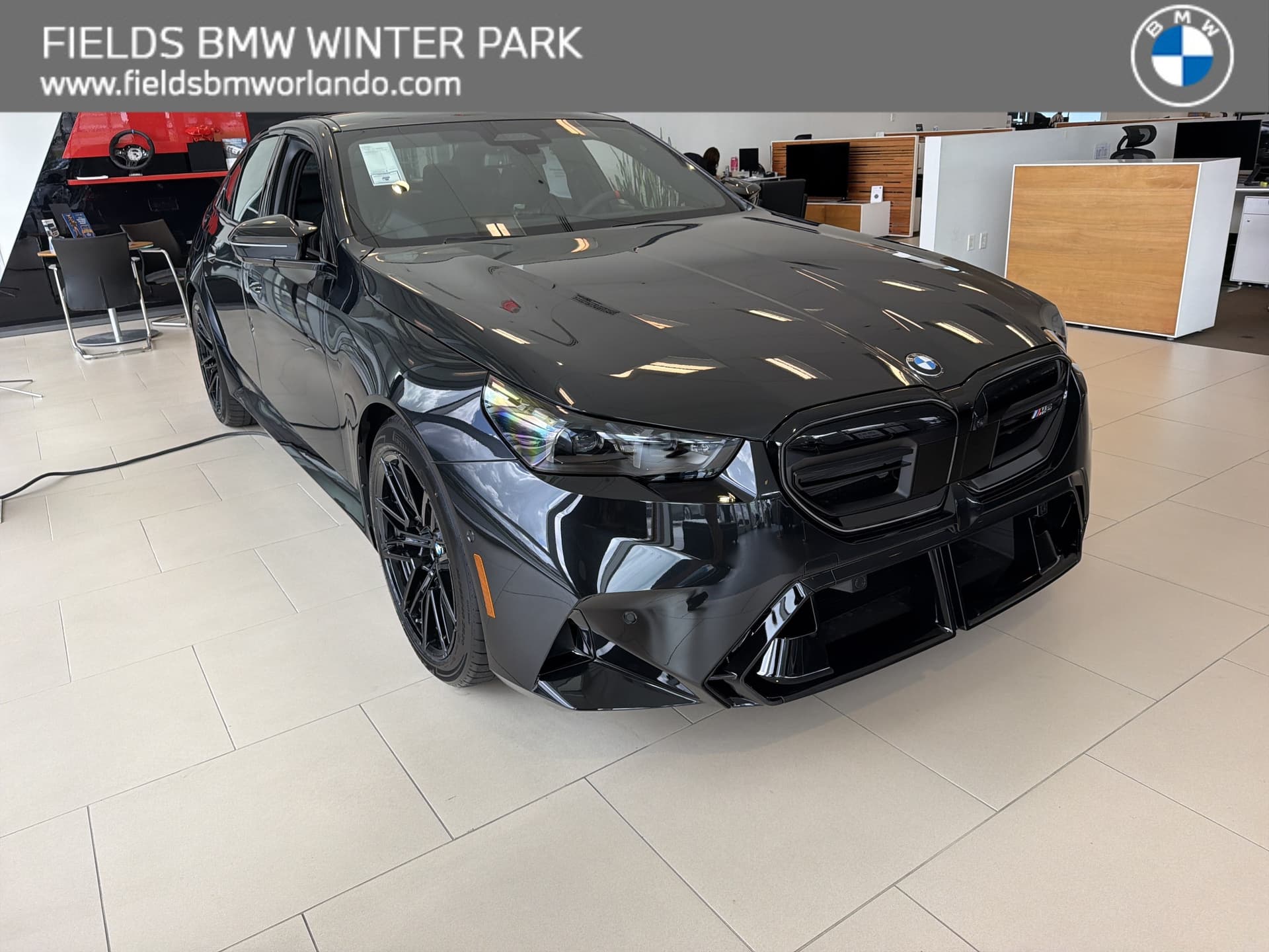 2027 BMW M5 Base — photo 1 of 28