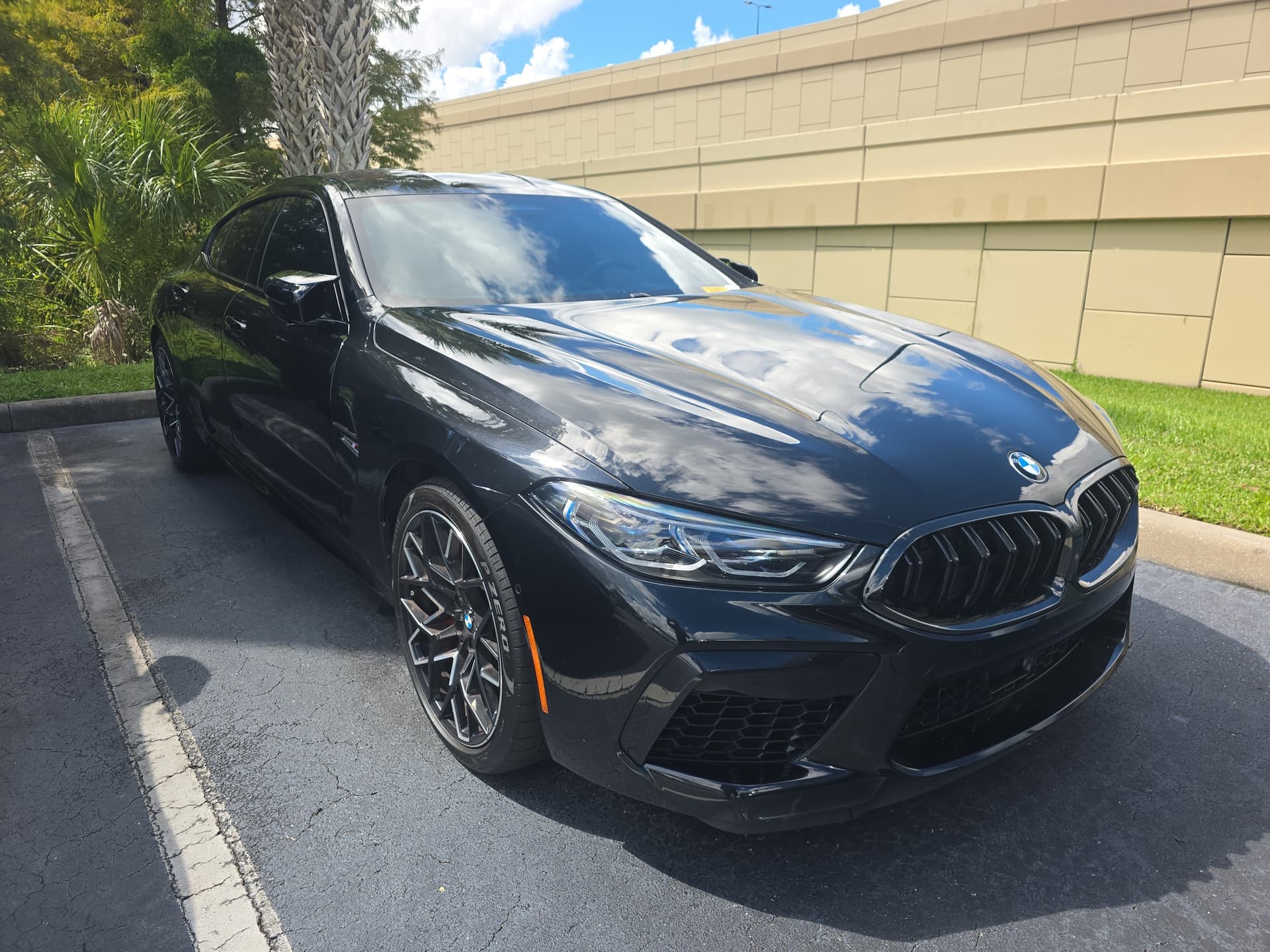 2024 BMW M8 Competition — photo 1 of 4