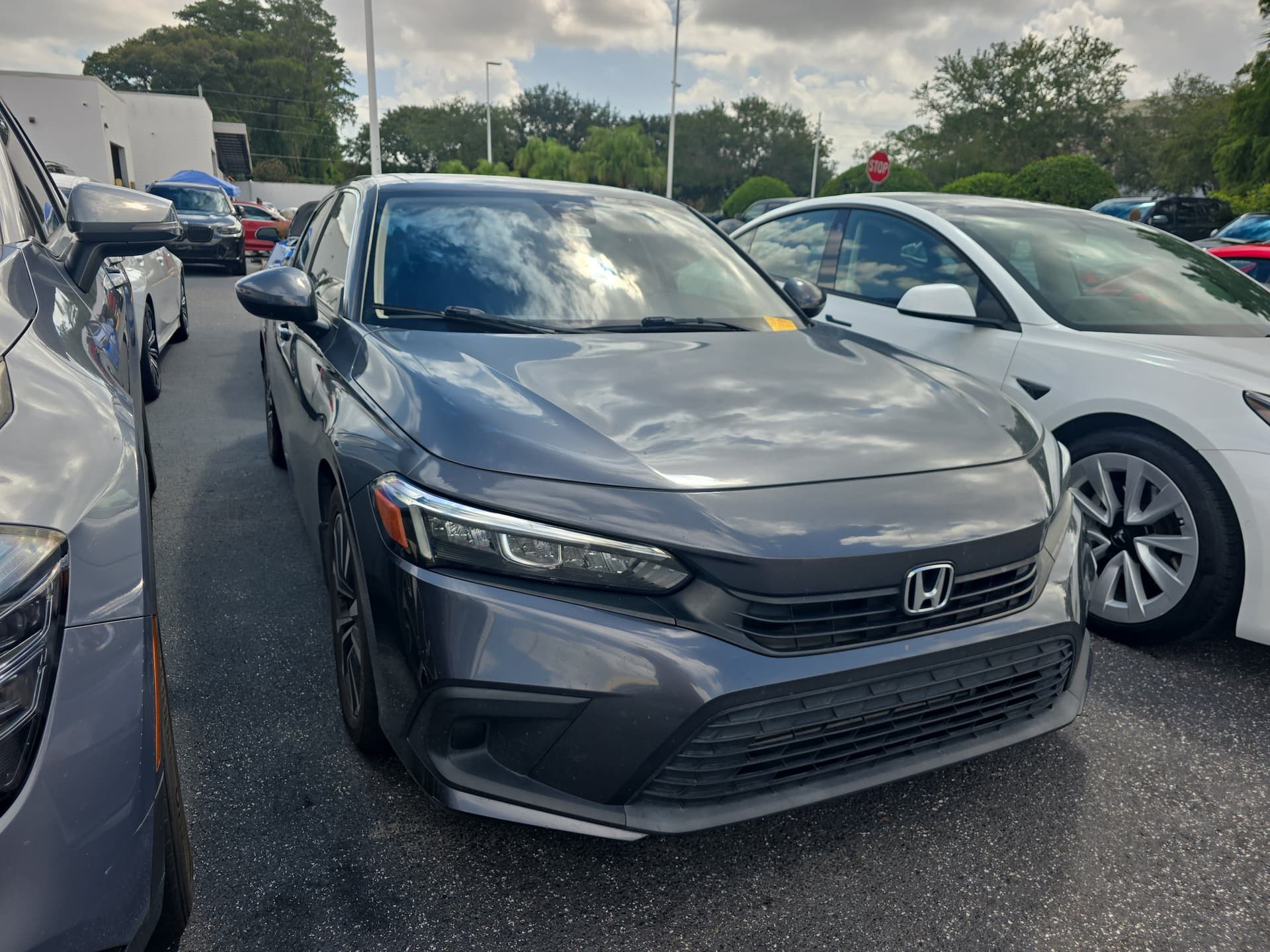 2022 Honda Civic Sedan EX — photo 1 of 4