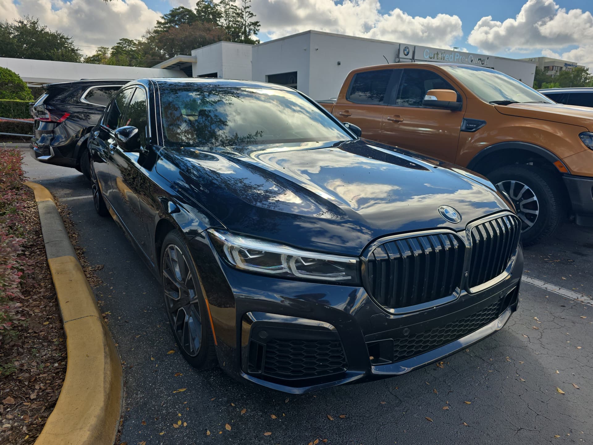 2021 BMW 7 Series 740i xDrive — photo 1 of 4