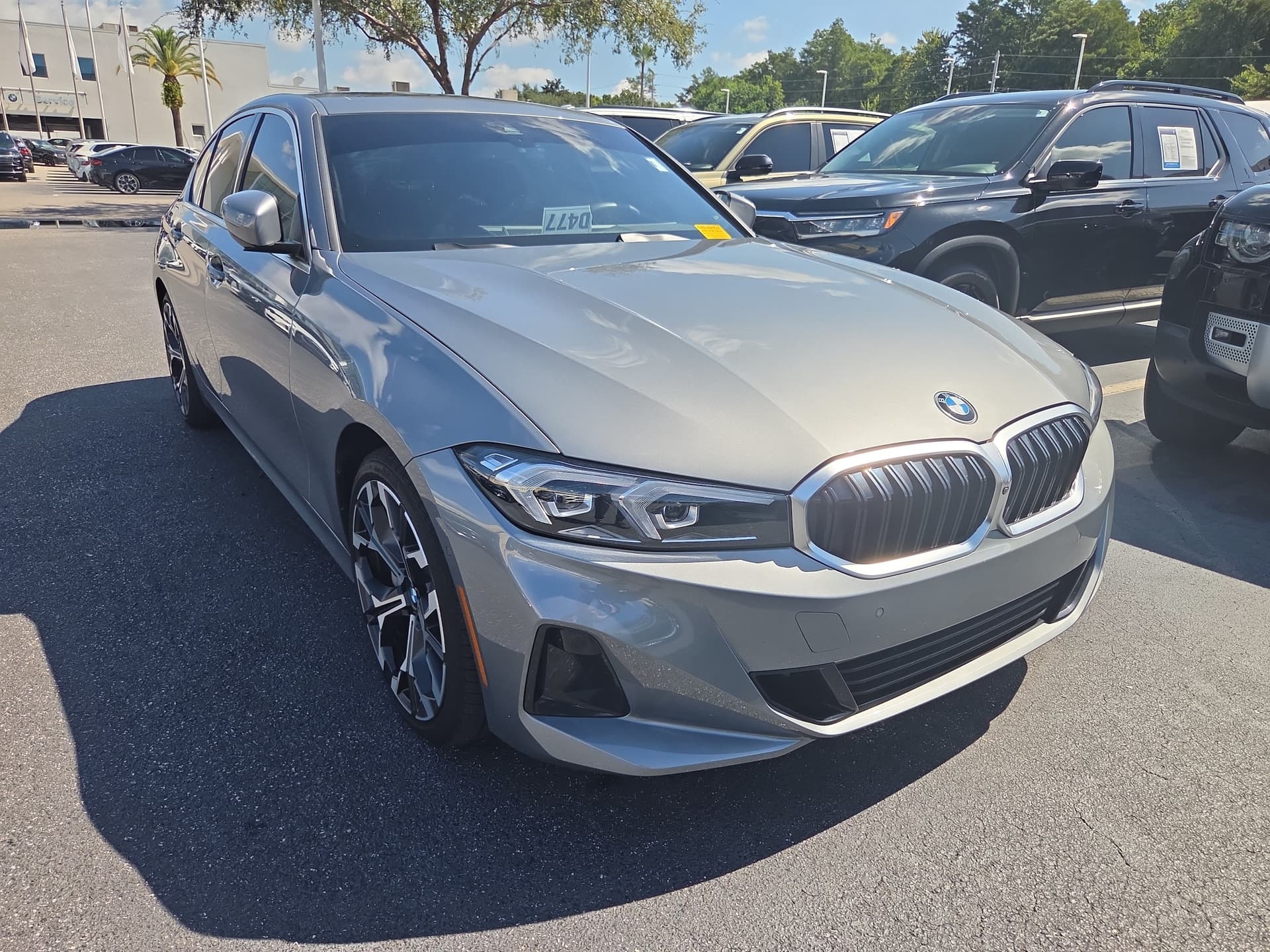 2025 BMW 3 Series 330i — photo 1 of 4
