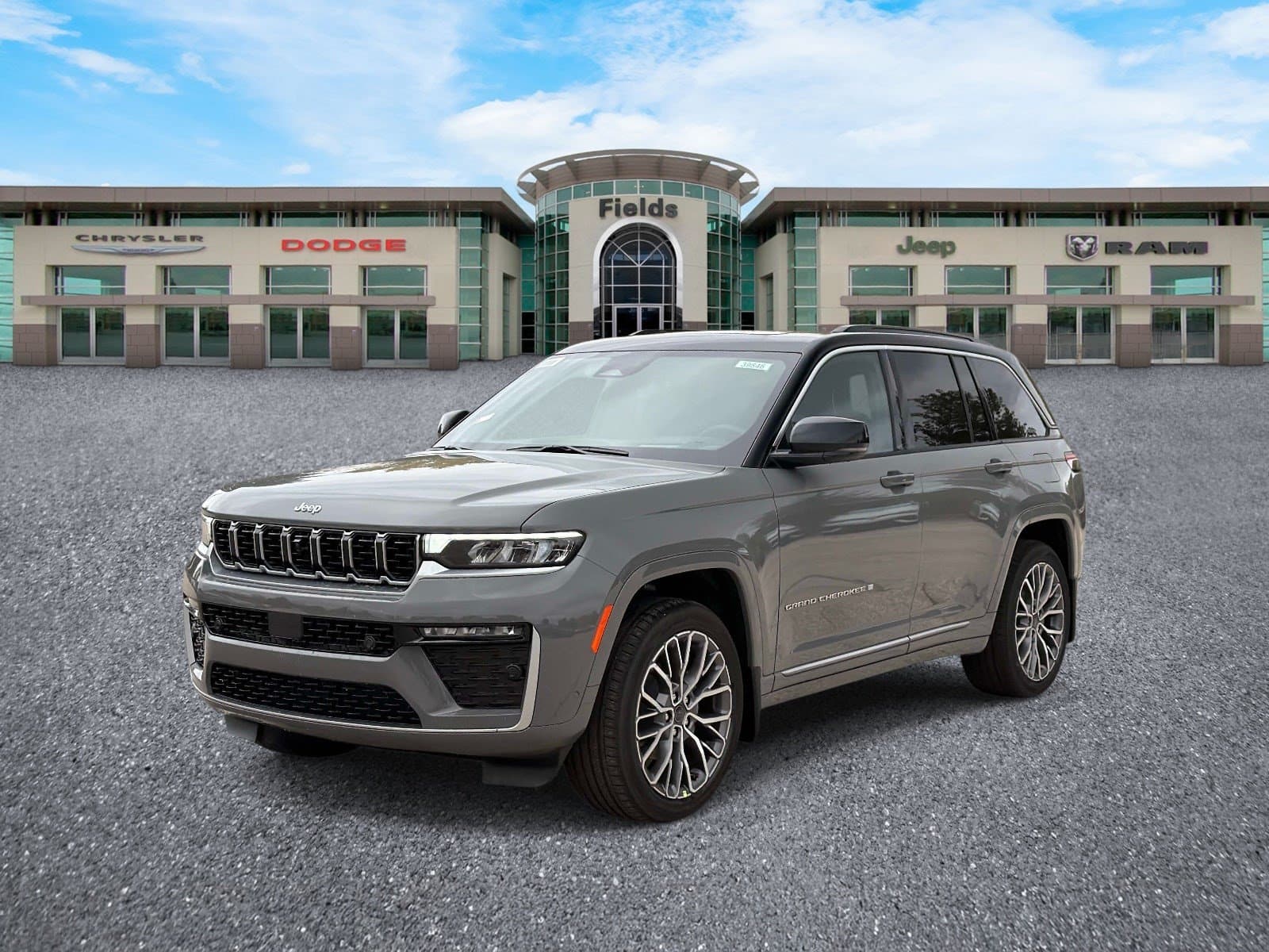 2027 Jeep Grand Cherokee Summit — photo 1 of 37