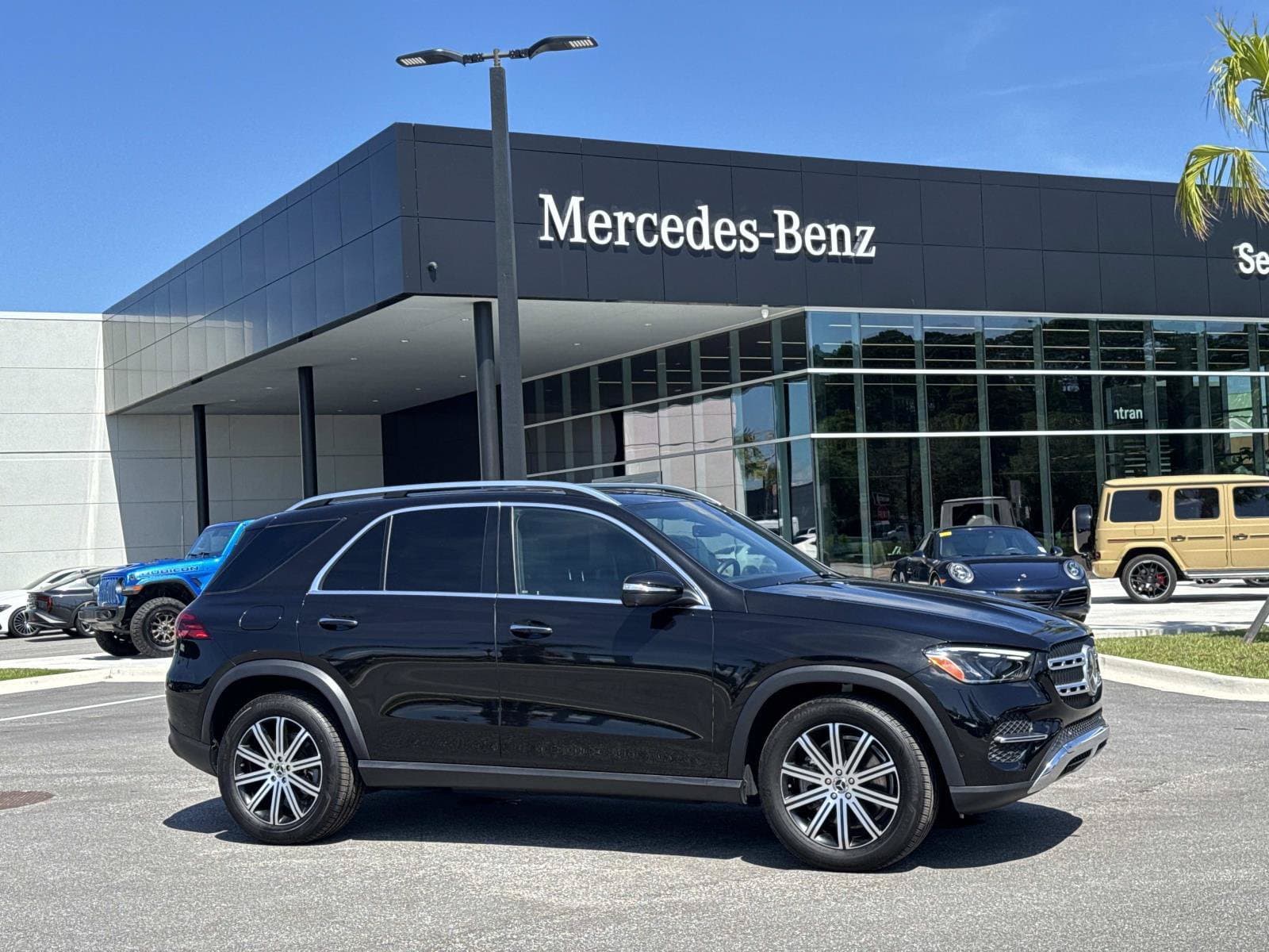2025 Mercedes-Benz GLE GLE 450e — photo 1 of 34